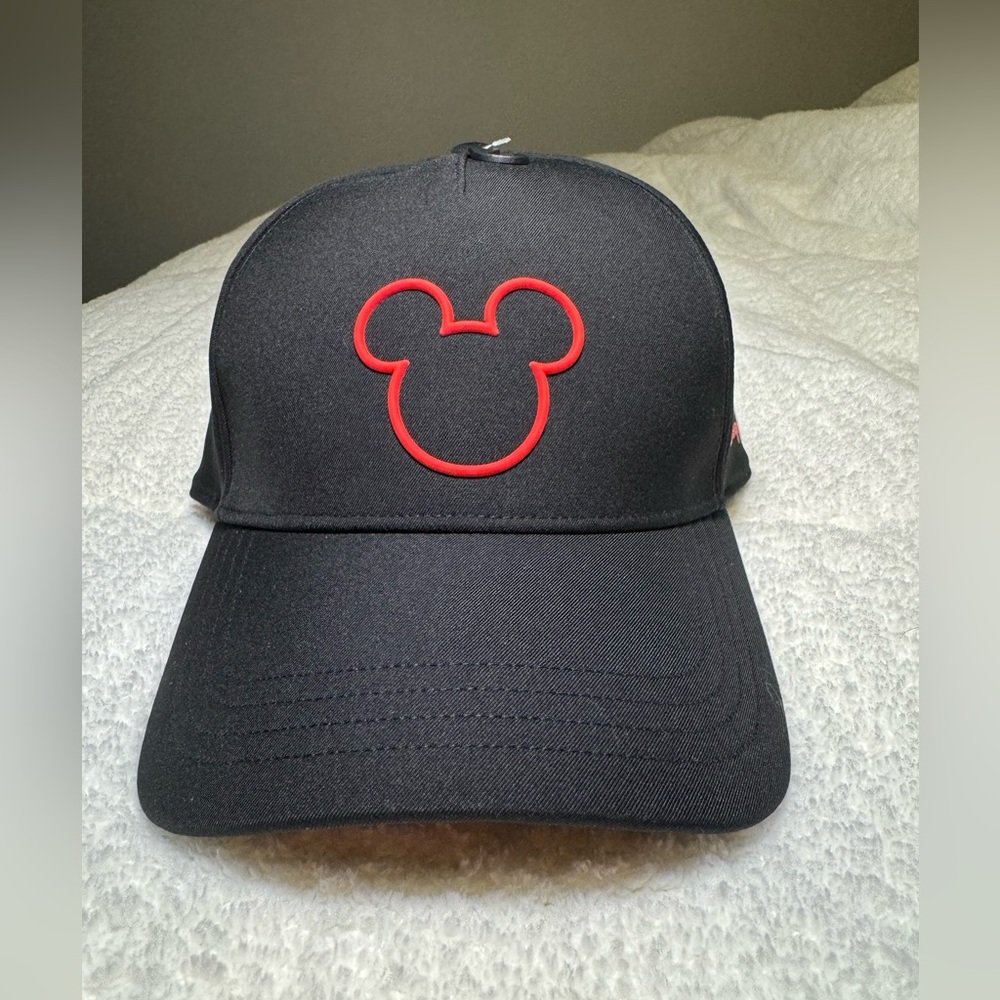 BNWT disney x lululemon unisex classic structured ball cap